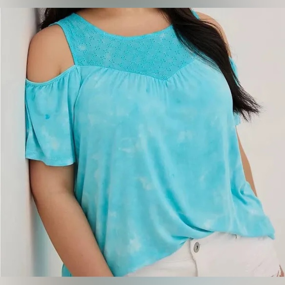 NWOT - TORRID - Tie Dye Aqua Blue Cold Shoulder Top with Eyelet Collar